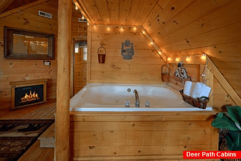 King Bedroom with TV and Jacuzzi - A Romantic Hilltop