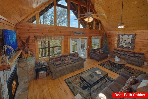 Spacious 5 Bedroom 5 Bath Cabin in Rainbow Ridge - Smoky Mountain Retreat