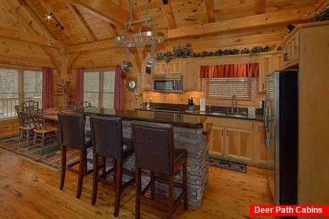 Open Kitchen with Breakfast Bar - Mountain Retreat