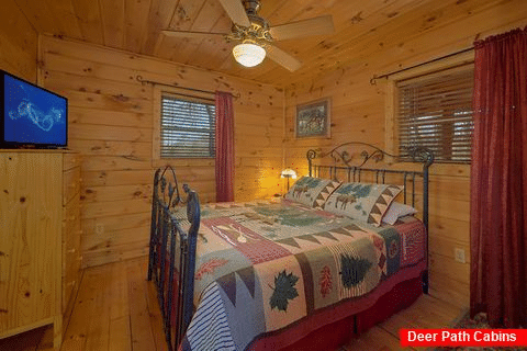 2 Bedroom 2 Bath Cabin Sleeps 6 - Heavenly-RAE