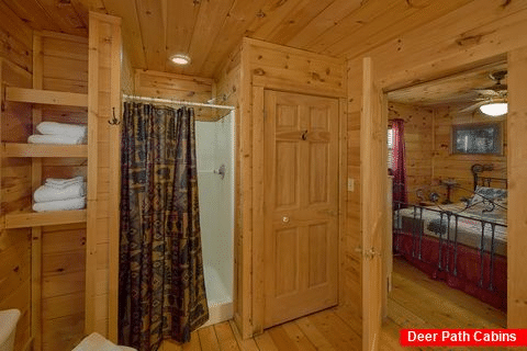 2 Bedroom Cabin with Walk in Shower - Heavenly-RAE