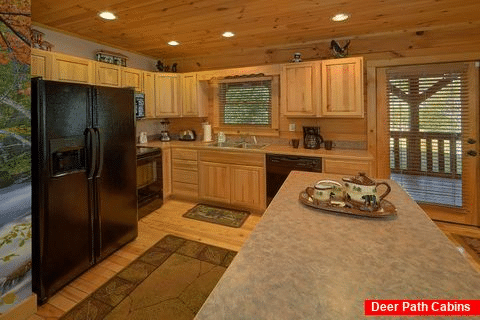 Fully Stocked Kitchen 3 Bedroom Cabin - Sweet Mountain Air