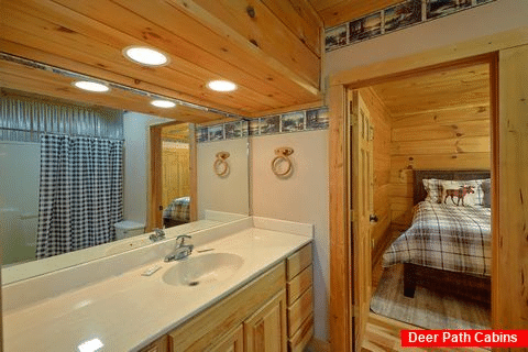 Master Bath Room - Sweet Mountain Air