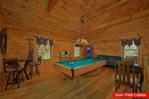 Open Loft Game Room with Pool Table 3 Bedroom - Sweet Mountain Air