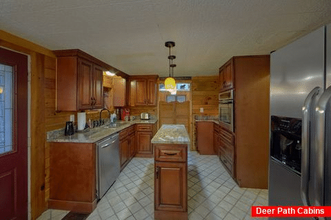 Fully Equipped Kitchen with Island - Nana's Place