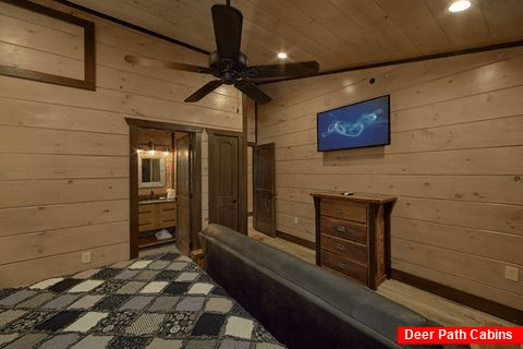 Private Bath in Bedroom at 15 bedroom cabin - Smoky Mountain Masterpiece