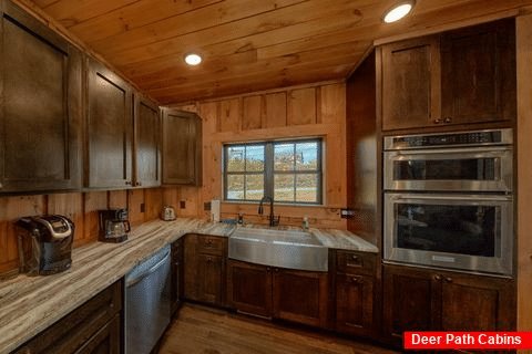 4 Bedroom 4.5 Bath Sleeps 10 Crown Chalet - Sunshine Mountain Vista