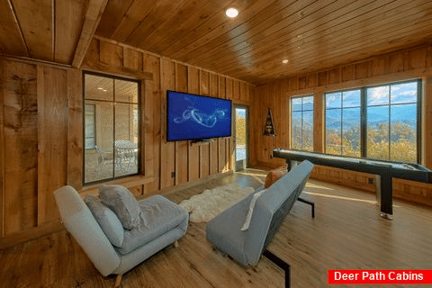 Luxury 4 Bedroom Cabin with Indoor Pool - Sunshine Mountain Vista