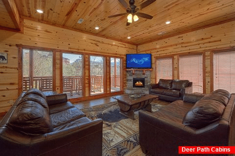 6 Bedroom 6.5 Bath Sleeps 20 Indoor Pool - Splash Mountain Chalet