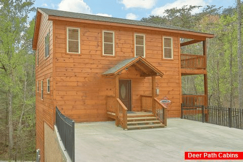 Luxurious cabin with private indoor pool - Laurel Splash