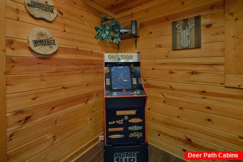 2 bedroom luxury cabin with Arcade Games - Cozy Escape