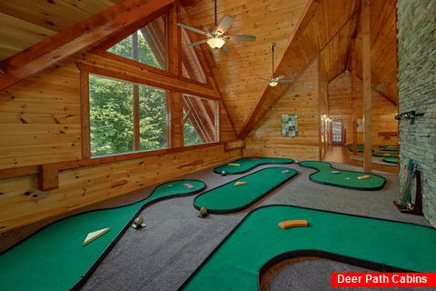 9 hole putt putt game in 11 bedroom cabin rental - The Big Lebowski