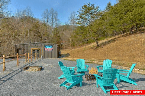 8 Bedroom cabin with outdoor games & picnic area - Waldens Creek Oasis