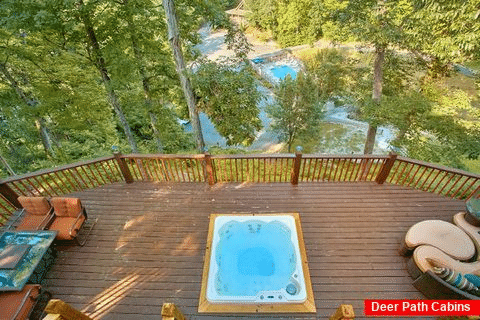 Cabin With Hot Tub In The Deck - Cabin on the Lake