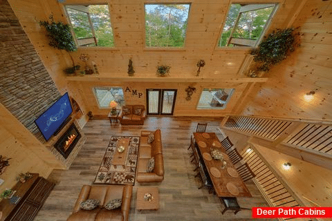 Open Floor Plan In 5 Bedroom 5 Bathroom Cabin - A Mountain Paradise