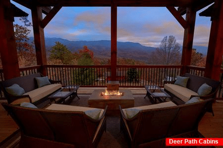 3 Little Bears: 5 Bedroom Pigeon Forge Cabin Rental