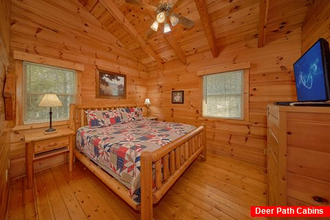 Master bedroom with King bed at 3 bedroom cabin - Cabin Fever