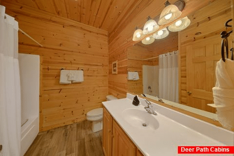 Pigeon Forge 5 bedroom cabin with private baths - Cowboy Up