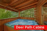 5 bedroom cabin with Private Hot Tub