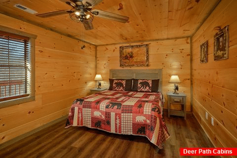 Spacious 6 Bedroom Cabin Gatlinburg Sleeps 12 - Gatlinburg Hideaway