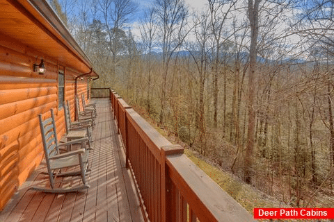 6 Bedroom 4 Bath 2 Story Sleeps 12 Gatlinburg - Gatlinburg Hideaway