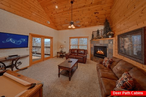 Large Game Room and TV room 3 Bedroom - Hidden Fantasy Cabin