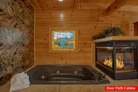 Fireplace, Jacuzzi Tub, Master Bedroom - Hidden Fantasy Cabin