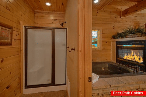 3 Bedroom 3 Bath Cabin Sleeps 12 - Hidden Fantasy Cabin