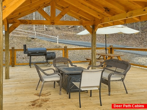 Six Bedroom Cabin with Community Pool Access - Bar Mountain II