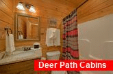 Beauitful 3 Bedroom 3 Bath Cabin Sleeps 10