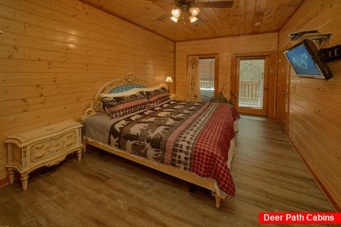 Spacious 8 Bedroom 6 Bath Cabin Sleeps 22 - Pool and a Theater Lodge