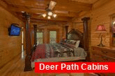 Spacious 8 Bedroom 6 Bath Cabin Sleeps 22