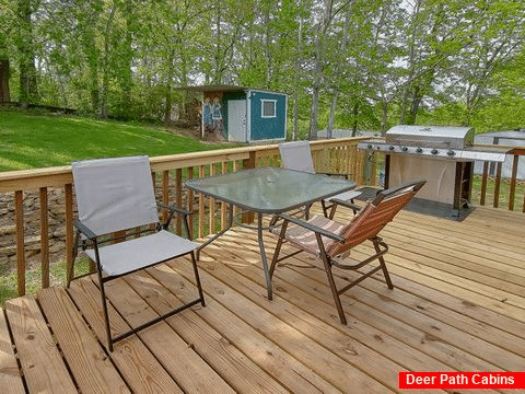 Yard with Grill and Fire Pit 3 Bedroom Cabin - On Mountain Time