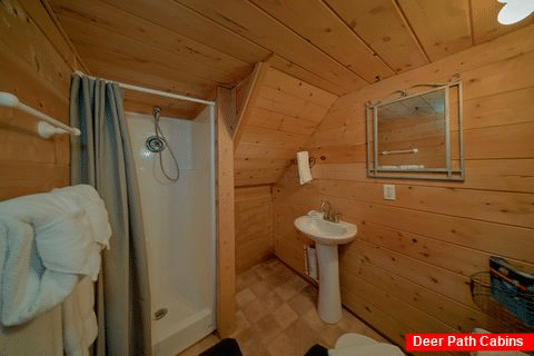 Private Bath in Cabin Rental - Rivers Ridge