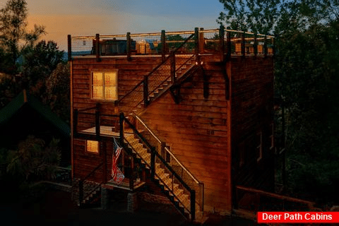 Cabin with Indoor Pool and Rooftop Hot Tub - Skyscraper