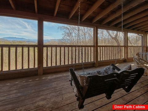 5 Bedroom Sleeps 14 Coveered Deck with Swing - Black Bear Lodge