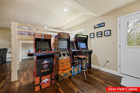 Game Room Theater Room Bunk Bed Room Sleeps 24 - Crestview Estate