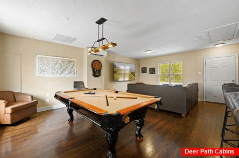 Pool Table 7 Bedroom Vacation Home Sleeps 24 - Crestview Estate