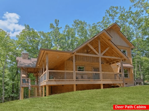 4 bedroom cabin with outdoor fireplace and TV - Never Gonna Leave