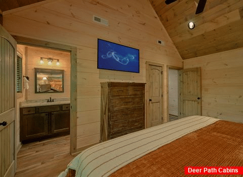 4 bedroom cabin with King bedroom and bath - Never Gonna Leave