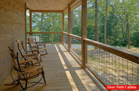 Private 4 bedroom pool cabin with wooded view - Never Gonna Leave