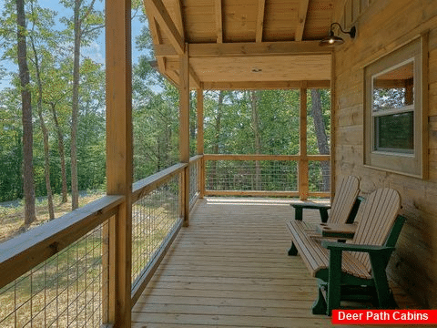 Secluded 4 bedroom cabin with indoor heated pool - Never Gonna Leave