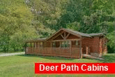 3 bedroom cabin with fire pit and flat parking