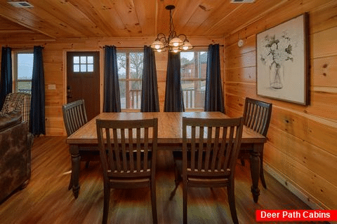 3 bedroom cabin with fully furnished kitchen - Bandit Lodge