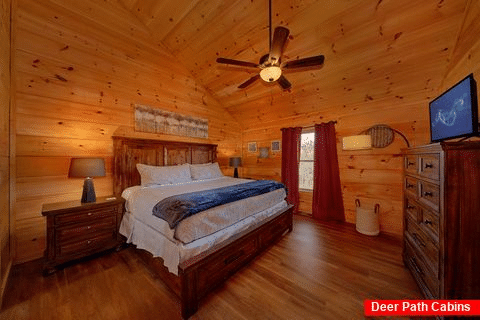 3 bedroom cabin with 2 Master Suites - Bandit Lodge