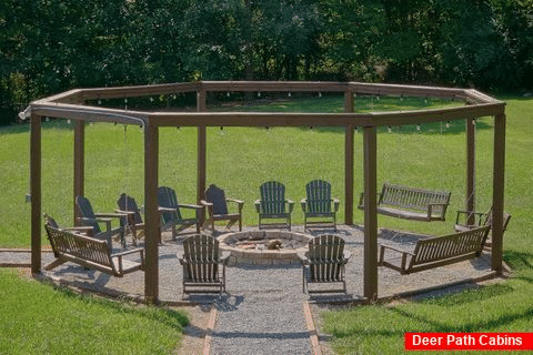 Cabin with wood burning fire pit and porch swing - Fireside Retreat