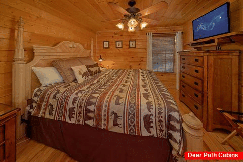 4 Bedroom 3.5 Bath Cabin Sleeps 12 - Grand Getaway Cabin