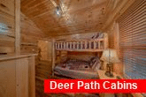 4 bedroom cabin with queen bunkbeds for 4 guests