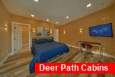 3 bedroom rental cabin with King Master Bedroom