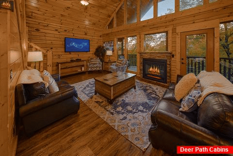 Beautiful 4 Bedroom Cabin Close to Pigeon Forge - Smuggler's Run